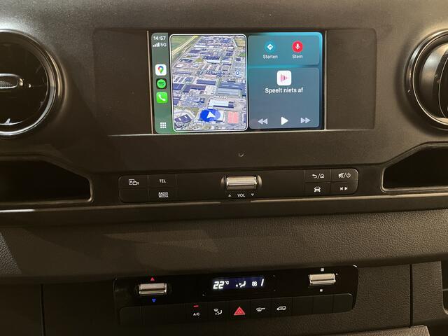 Mercedes-Benz SPRINTER 317 CDI L2H2 RWD / Euro 6 / Airco / Cruise Control / Camera / Trekhaak / CarPlay