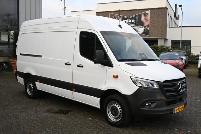 Mercedes-Benz SPRINTER 317 CDI L2H2 Pro LED, Geveerde stoel, MBUX Navigatie, Aflegvak boven hemel