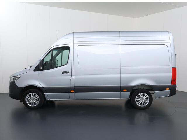 Mercedes-Benz SPRINTER 319 CDI | Aut. | L2 H2 | Pro | 3500 KG. AHW | LED | 3500 KG AHW VOORBEREIDING | STOELVERWARMING | ACHTERUITRIJCAMERA | METALLIC | E4S SMARTPHONE INTEGRATIE | DODEHOEKDETECTIE | LICHTMETALEN VELGEN