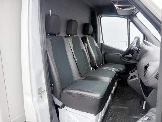 Mercedes-Benz SPRINTER 317 1.9 CDI Laadklep Automaat LED Climate Control Cruise Control Camera Carplay Stoelverwarming Bakwagen Meubelbak Koffer