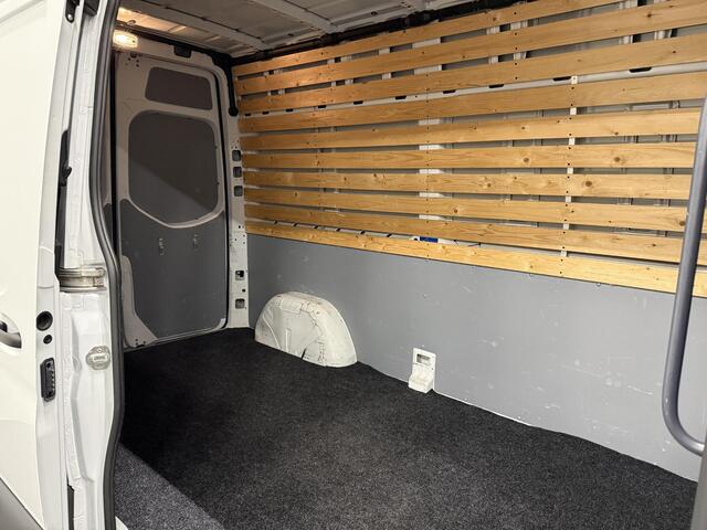 Mercedes-Benz SPRINTER L2H2 FWD Automaat Airco Cruise Control Navi Trekhaak Imperiaal