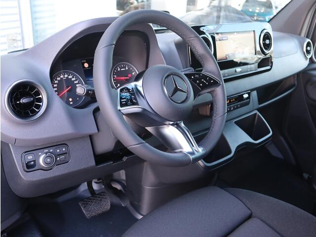 Mercedes-Benz SPRINTER 319 1.9 CDI L2 Pro DISTRONIC 3,5T AHW 360gr. CAMERA NAVI