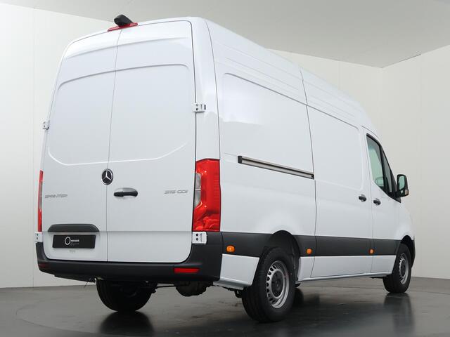 Mercedes-Benz SPRINTER 315 | Aut. | L2 H2 | RWD | PRO | 3500 KG. AHW | Airco | Cruise Control | 3500 KG. AHW | Carplay / Android Auto | Dodehoekassistent | Lane-Assist | Multifunctioneel Stuurwiel | 3-zits |
