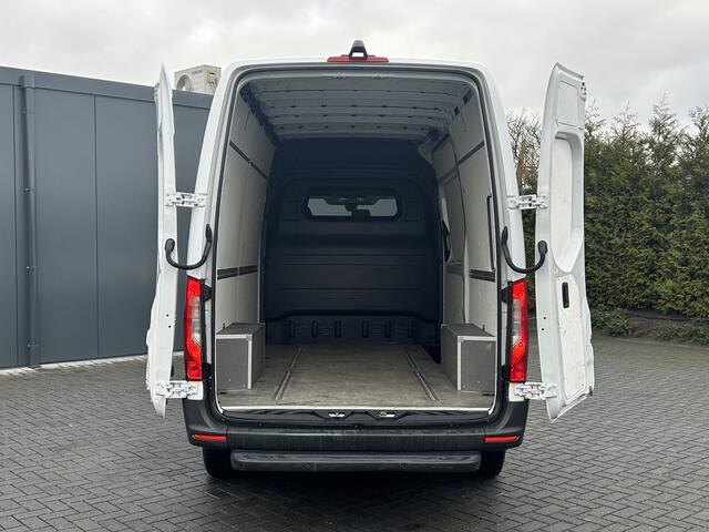 Mercedes-Benz SPRINTER 317 CDI 170 PK / L2H2 / 270 A DEUREN / AIRCO / CRUISE / APPLE CARPLAY / CAMERA / 3-ZITS