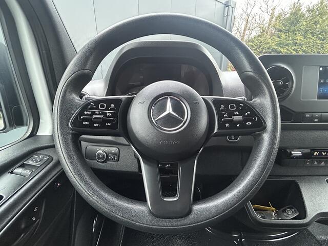 Mercedes-Benz SPRINTER 317 CDI 170 PK / L2H2 / 270 A DEUREN / AIRCO / CRUISE / APPLE CARPLAY / CAMERA / 3-ZITS