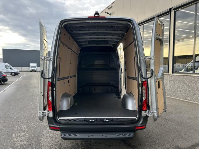 Mercedes-Benz SPRINTER 317 CDI L2 H2 Pro LED / MBUX / Navigatie / Camera / Parkeersensoren / Cruise control / Airco / 270 Graden achterdeuren