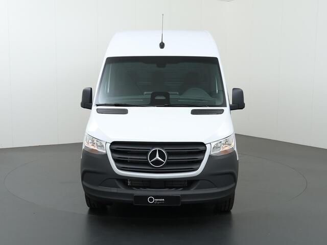 Mercedes-Benz SPRINTER 317 CDI | L2 H2 | Aut. | RWD | PRO | BPM VRIJ! | 3500 KG AHW | CARPLAY | ANDROID AUTO | 3-ZITS | CRUISE | CAMERA | AIRCO | SPOORASSISTENT | DODEHOEKDETECTIE |
