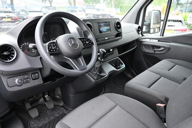 Mercedes-Benz SPRINTER 515 CDI L3 Bakwagen met laadklep MBUX, Laadbak met Dhollandia klep en zijdeur