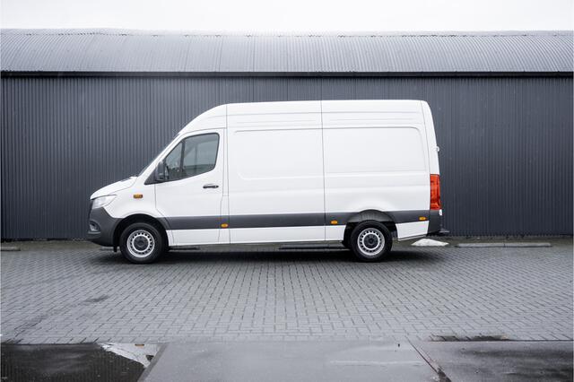 Mercedes-Benz SPRINTER 317 CDI L2H2 | Mbux | Facelift | Navi | Camera | Adapt.Cruise | Automaat