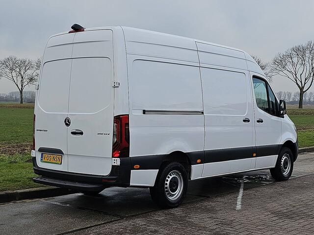 Mercedes-Benz SPRINTER 315 L2H2 RWD LED Mbux 10 Navi Camera Airco Automaat 3 Zits Euro6 150 PK!