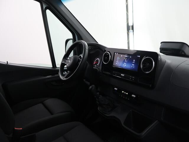 Mercedes-Benz SPRINTER 315 CDI | L2 H2 | PRO | 3 zits | Achteruitrijcamera | Betimmering | Laadvloer | Apple Carplay/Android Auto | Certified