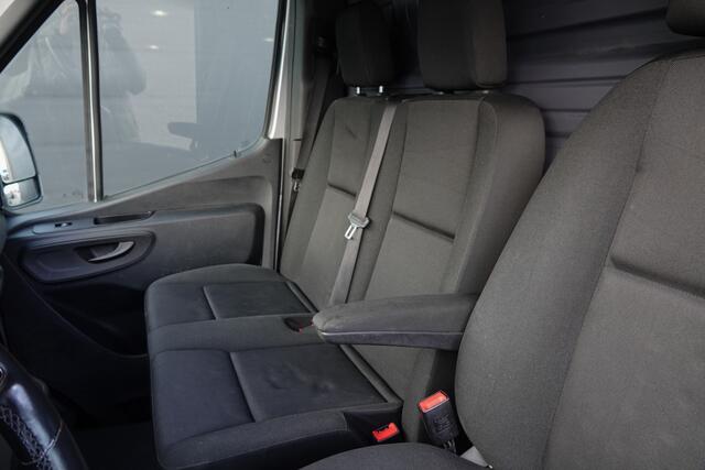 Mercedes-Benz SPRINTER L2H2 319Cdi 3.0 6-Cilinder 190Pk 7G-Tronic | RWD | Stoel-Bank | 2xSchuifdeur | Achteruirijcamera | Trekhaak | 17''