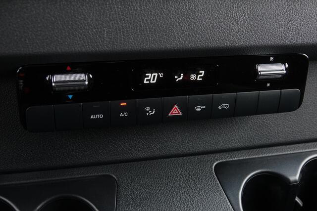 Mercedes-Benz SPRINTER 4x4 319Cdi 190Pk 9G-tronic | L2H2 | Dubbele Cabine | 2x Schuifdeur | 4WD | AWD | Bullbar | Treeplanken | 18'' All Terrain | Tenoriet Grijs