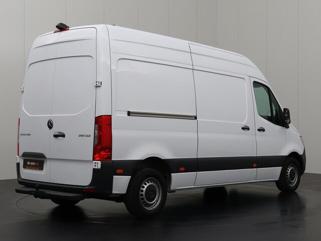 Mercedes-Benz SPRINTER 315CDi Automaat L2H2 | Led | Multimedia | Camera | Trekhaak | 3-Zits | Cruise