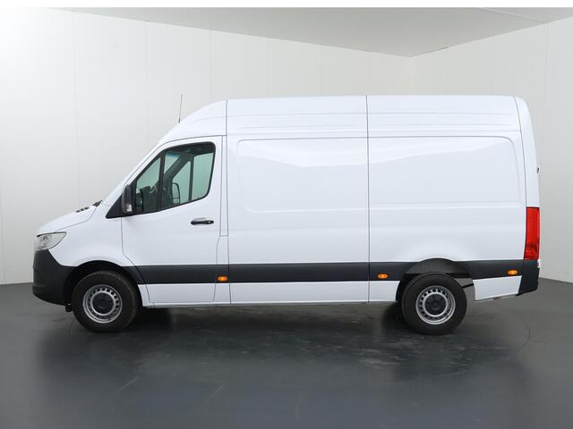 Mercedes-Benz SPRINTER 317 CDI | Aut. | L2 H2 | Pro | 3-zits | Airco | Cruise Control | 3500 KG. AHW | Parkeercamera | Certified