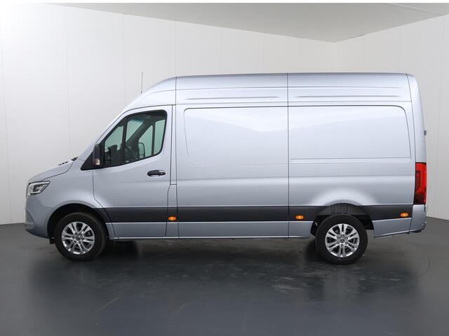Mercedes-Benz SPRINTER 317 CDI | AUT. | SELECT | L2 H2 | AUTOMAAT | 3500 KG. AHW | ADAPTIEVE CRUISE | STOELVERWARMING | LED | NAVIGATIE | CAMERA | TREKHAAK | BETIMMERDE LAADRUIMTE | 3-ZITS