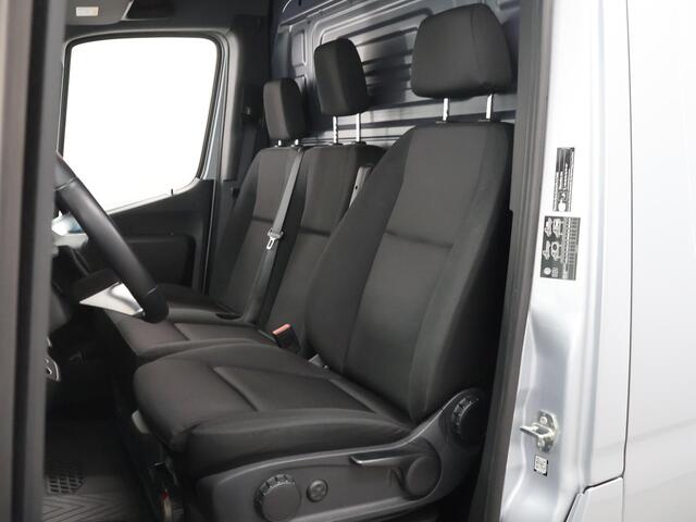 Mercedes-Benz SPRINTER 317 CDI | AUT. | SELECT | L2 H2 | AUTOMAAT | 3500 KG. AHW | ADAPTIEVE CRUISE | STOELVERWARMING | LED | NAVIGATIE | CAMERA | TREKHAAK | BETIMMERDE LAADRUIMTE | 3-ZITS