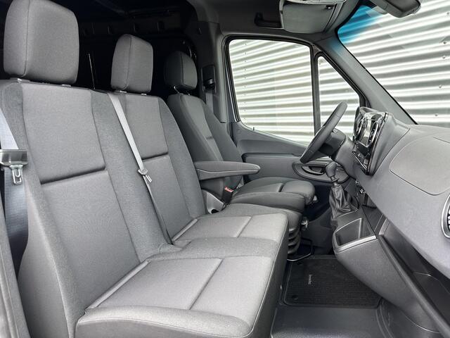 Mercedes-Benz SPRINTER 317CDI L2H1 Airco Navigatie Camera 2800kg Trekhaak 2x schuifdeur
