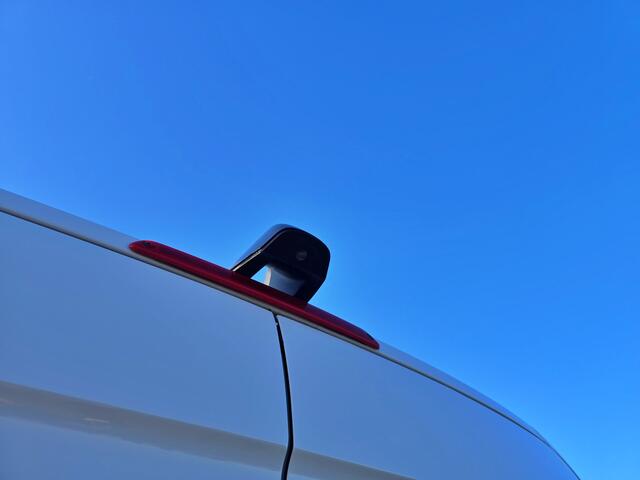 Mercedes-Benz SPRINTER 315 1.9 CDI L2 H2 RWD - 150 Pk - Euro 6 - ParkeerCamera - MBUX - Airco - Cruise Control