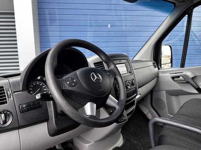 Mercedes-Benz SPRINTER 319 3.0 CDI 432/ Automaat!/ Zij-Schuifdeur Rechts/ 3-PERS/ Trekhaak/ Airco/ Cruise/ Navi/ Bluetooth/ Elek.Pakket/ C.V.Afstand.