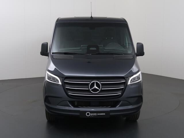 Mercedes-Benz SPRINTER 317 CDI | Aut. | L2 H1 | SELECT | ACHTERUITRIJCAMERA | NAVIGATIE | CRUISE CONTROL | TREKHAAK | BETIMMERDE LAADRUIMTE | 3-ZITS | LICHT -/ REGEN SENSOR | CERTIFIED