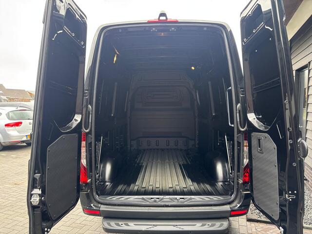 Mercedes-Benz SPRINTER 319 1.9 CDI L2 Pro