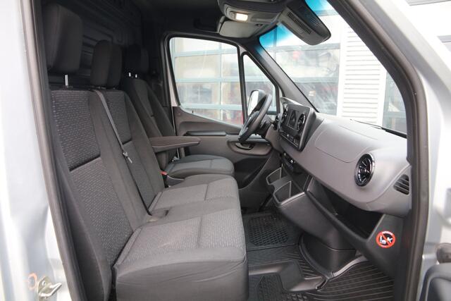 Mercedes-Benz SPRINTER 319 3.0 CDI V6 | Aut. | Glaswagen / Glasresteel | 3.5t trekgewicht | Clima..