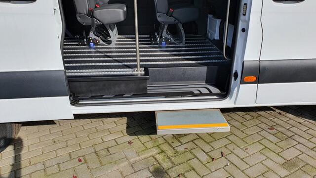 Mercedes-Benz SPRINTER 4- Klapstoelen / Rolstoelbus / e-lift / Incl- BPM