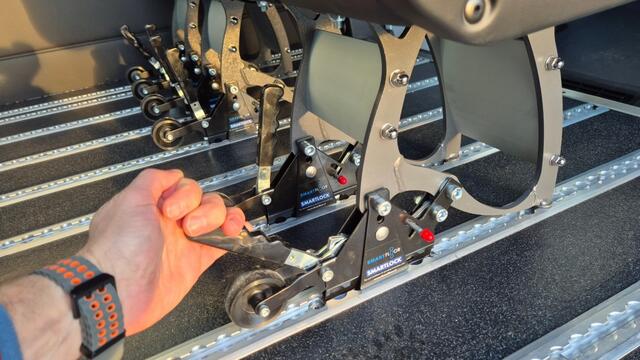 Mercedes-Benz SPRINTER 9-persoons Rolstoelbus met e-lift Incl- BPM