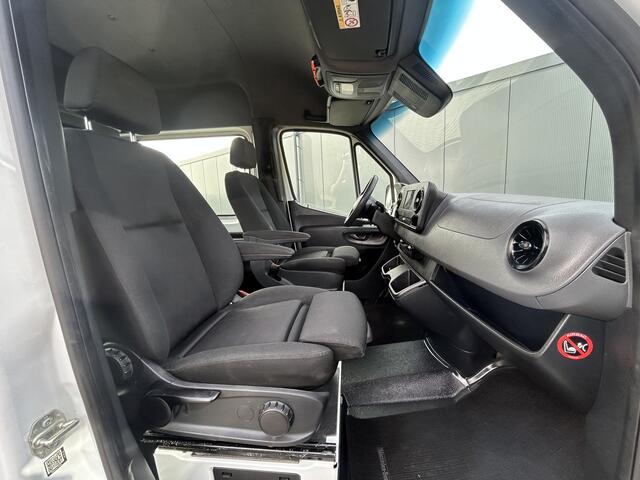 Mercedes-Benz SPRINTER 315 CDI 150 PK AUTOMAAT RWD / DUBBEL-CABINE / L2H2 / 3.5T TREKHAAK / 5 PERSOONS / AIRCO / CRUISE / NAVI / CAMERA