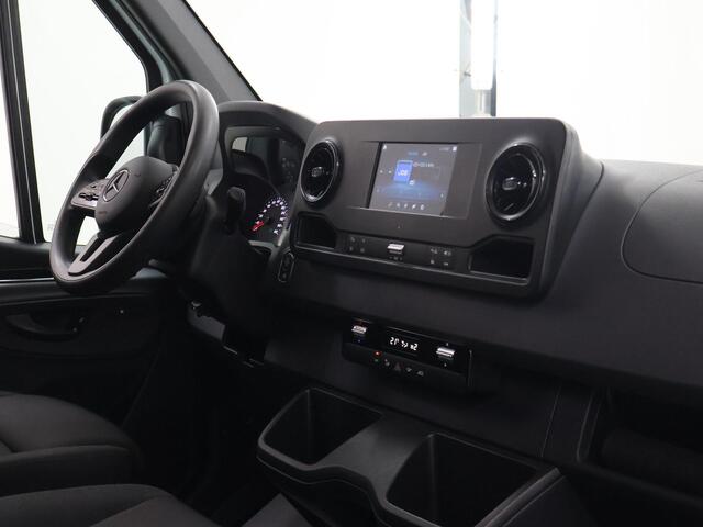 Mercedes-Benz SPRINTER 317 CDI | Aut. | L2 H2 | Pro | Navigatie | Spiegelpakket | Verwarmde Comfort Chauffeursstoel en Bijrijdersbank | Achterdeuren 270 Graden | Airco | Cruisecontrol | Dodehoekassistent | Parkeerpakket met Achteruitrijcamera | Certified |