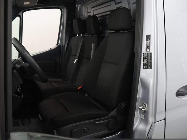 Mercedes-Benz SPRINTER 317 CDI | L2 H2 | PRO | AUTOMAAT | ACHTERUITRIJCAMERA | NAVIGATIE | CRUISE CONTROL | 2X ZIJSCHUIFDEUR | BETIMMERDE LAADRUIMTE | ZILVER METALLIC | 3-ZITS | LICHT -/ REGEN SENSOR | CERTIFIED