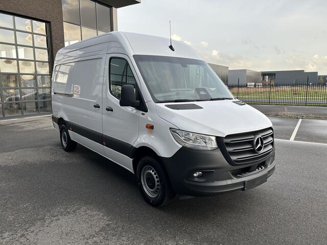Mercedes-Benz SPRINTER 317 CDI L2 H2 Pro Facelift / MBUX / Navigatie / Camera / Cruise control / Airco / 270 Graden achterdeuren