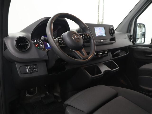 Mercedes-Benz SPRINTER 317 CDI | Aut. | L2 H2 | Navigatie | Parkeercamera | 2-zits | Opstaptrede achter | Cruise Control |