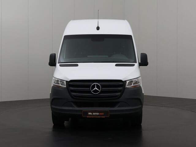 Mercedes-Benz SPRINTER 319CDi Automaat L2H2 | 3500Kg Trekhaak | Navigatie | Camera | Airco | Cruise | 3-Zits | Betimmering