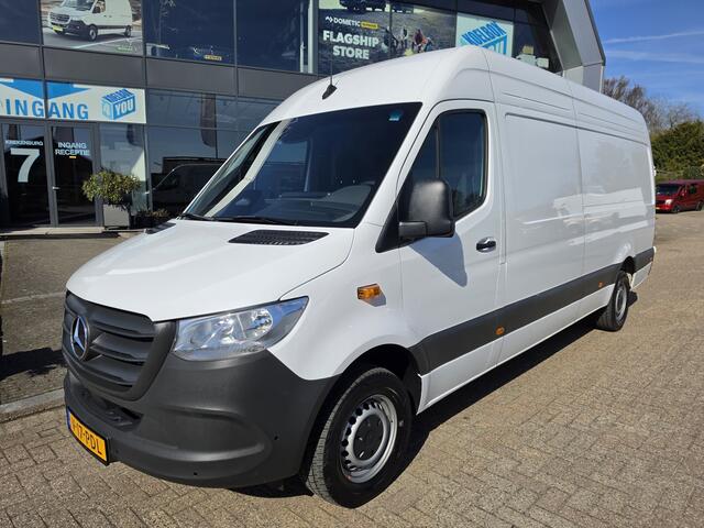 Mercedes-Benz SPRINTER 317 CDI L3-H2 RWD Automaat * Camera * Trekhaak * MBUX * NAVI *