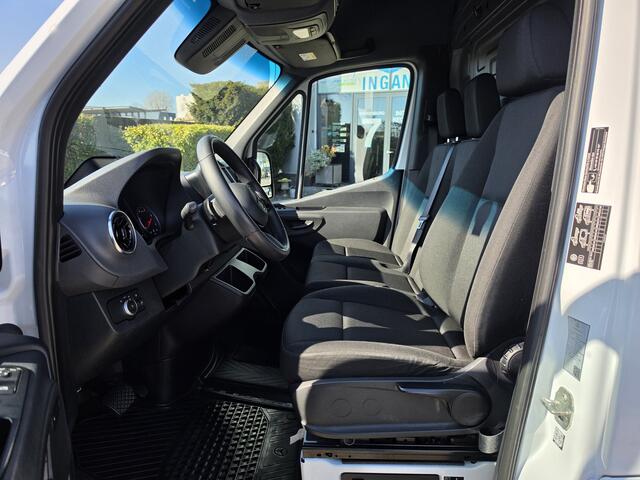 Mercedes-Benz SPRINTER 317 CDI L3-H2 RWD Automaat * Camera * Trekhaak * MBUX * NAVI *