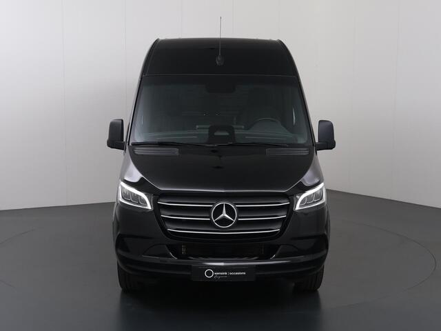 Mercedes-Benz SPRINTER 317 CDI | Aut. | L2 H2 | Pro | 3500 KG. Trekhaak | | 3 zits | Stoelverwarming | Achteruitrijcamera | Vloer en Wand betimmering | LM Velgen | Trekhaak | Climate Control | LED Koplampen | Certified