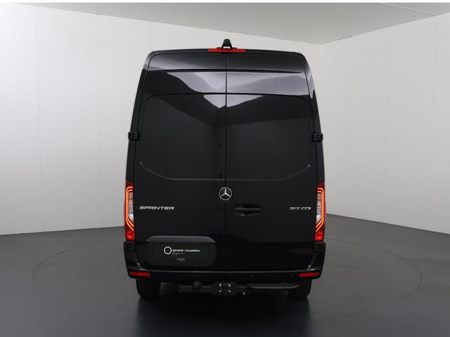 Mercedes-Benz SPRINTER 317 CDI | Aut. | L2 H2 | Pro | 3500 KG. Trekhaak | | 3 zits | Stoelverwarming | Achteruitrijcamera | Vloer en Wand betimmering | LM Velgen | Trekhaak | Climate Control | LED Koplampen | Certified