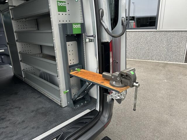 Mercedes-Benz SPRINTER 315 CDI RWD L2 H1 BOTT Inrichting / 3500KG Trekhaak / MBUX 10.25 / Navigatie / Cruise control / Airco