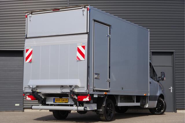 Mercedes-Benz SPRINTER 319 3.0 CDI V6 AUT. BAKWAGEN/LAADKLEP/ZIJDEUR, LED, CRUISE, CLIMA, DAB, NAVI BY APPLE CARPLAY, MEUBELBAK STAAT NIET ONLINE