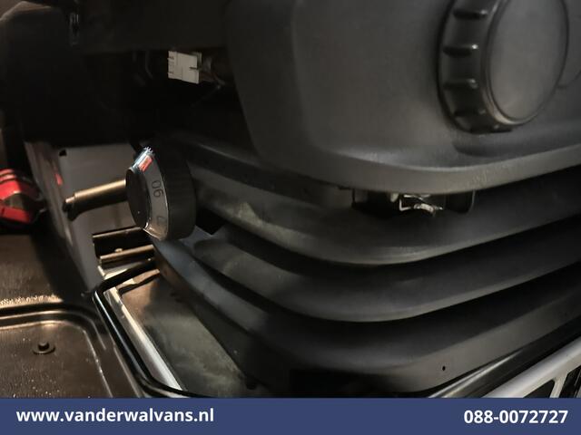 Mercedes-Benz SPRINTER 315 CDI 150pk L3H2 Euro6 Airco | Navigatie | Camera | Chauffeursstoel Bijrijdersbank