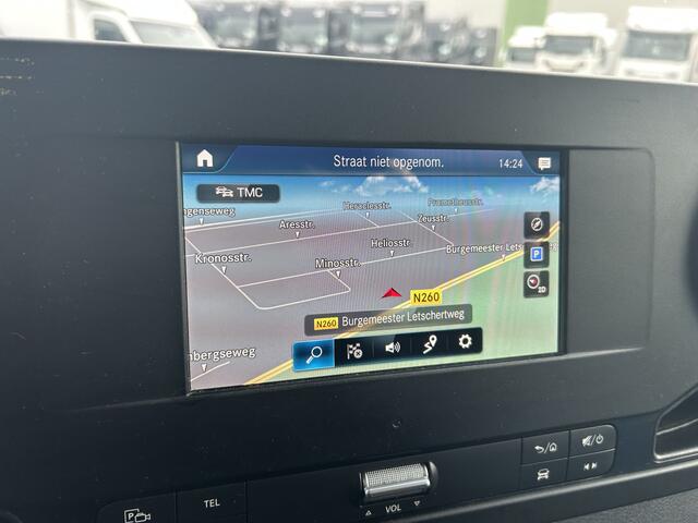 Mercedes-Benz SPRINTER 517 1.9 CDI Euro 6 E / 143 dkm / Box / Loadlift / APK TUV 03-27