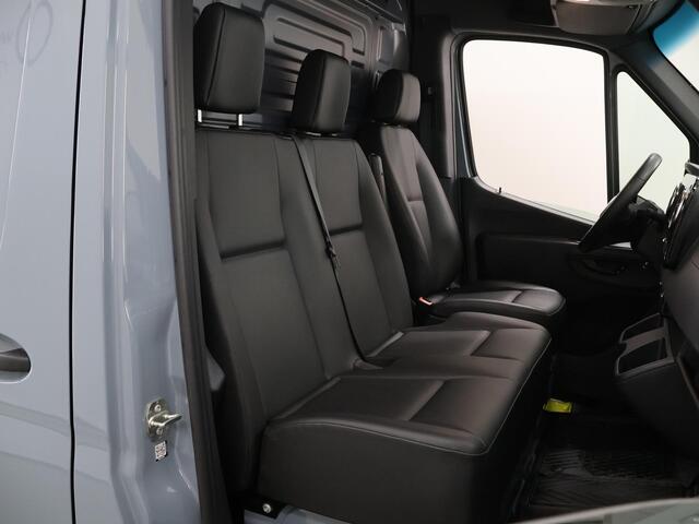 Mercedes-Benz SPRINTER 317 CDI | Aut. | L2 H2 | Pro | Verwarmde Chauffeursstoel | Bijrijdersbank | Spiegelpakket | Achteruitrijcamera | Airco | Cruisecontrol | Dodehoekassistent | 3500kg AHW | Certified |