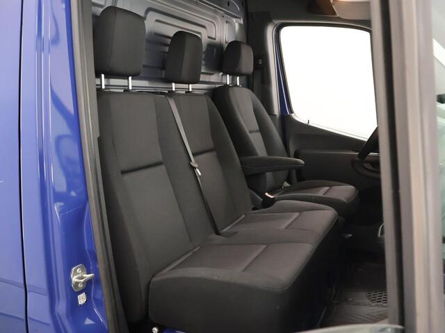 Mercedes-Benz SPRINTER 517 CDI | Aut. | L2 H2 | Dubbellucht | 3500 KG. TH | Parkeercamera | Automaat | Airco | Cruise Control | Betimmering | Flitsbalk | Certified