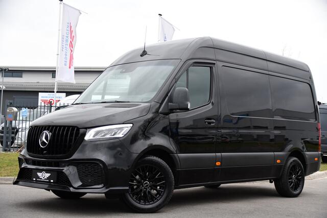 Mercedes-Benz SPRINTER 319 V6 3.0 CDI L2H2 AMG Black Edition Camera, Cruise, Carplay, LED, 10,5'' Mbux, 3500kg Trekhaak, Uniek! 190pk, Automaat,