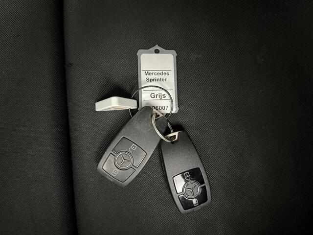Mercedes-Benz SPRINTER 317CDi Automaat L2H2 | 3500Kg Trekhaak | Navigatie | Camera | Airco | Cruise | 3-Zits |
