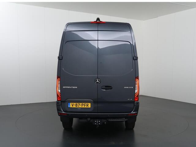 Mercedes-Benz SPRINTER 319 CDI | Aut. | L2 H2 | Select | 4X4 | Dubbele Schuifdeur | 2800 KG Trekhaak | Lederen bekleding | Distronic Plus | Navigatie | Parkeercamera | Certified
