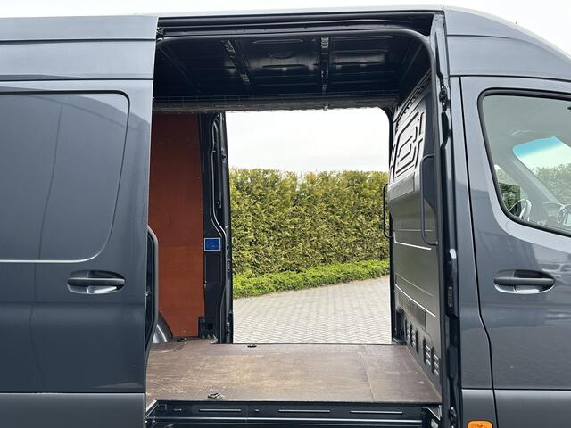 Mercedes-Benz SPRINTER 315 CDI / 9G-TRONIC / L2H2 / 2x SCHUIFDEUR / 3.5 TONS TREKHAAK / LED / MBUX / CAMERA / CRUISE / AIRCO / BLINDSPOT
