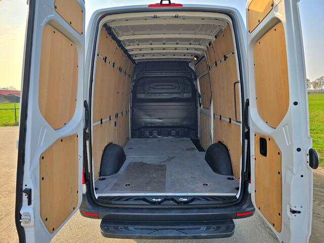 Mercedes-Benz SPRINTER 315 1.9 CDI L2 H2 RWD - 150 Pk - Euro 6 - MBUX - ParkeerCamera - Airco - Cruise Control
